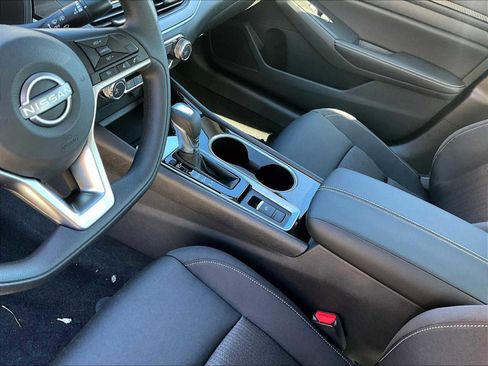 New 2024 Nissan Altima 2.5 SV image 13