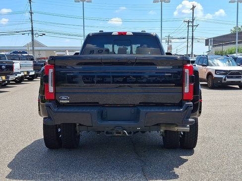 Certified 2026 Ford F450 Platinum w/ FX4 Off-Road Package AWD/4WD image 9