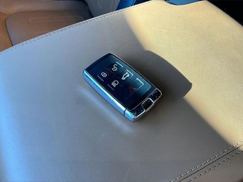 Used 2023 Land Rover Defender 110 X image 10