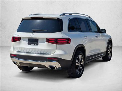 Certified 2025 Mercedes-Benz GLB 250 image 2