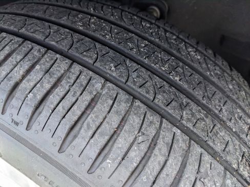 Used 2022 Ford Explorer Limited w/ Equipment Group 301A image 41