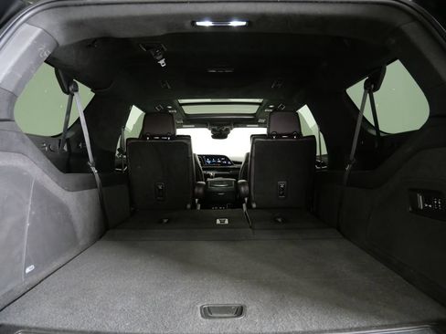 Used 2023 Cadillac Escalade ESV Premium Luxury Platinum AWD/4WD image 32