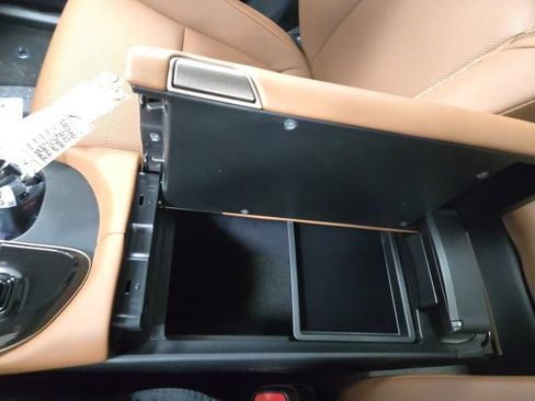 New 2025 Toyota Crown Signia image 29