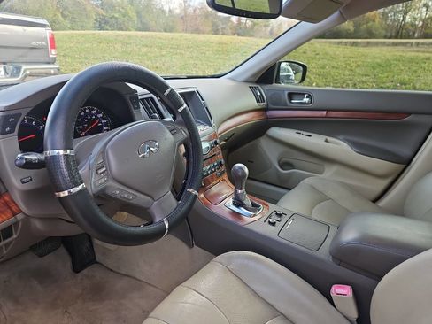 Used 2009 INFINITI G37 x Sedan w/ Premium Pkg image 10