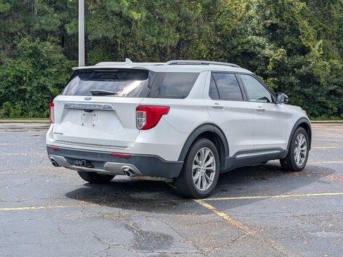 Used 2022 Ford Explorer Limited w/ Equipment Group 301A RWD image 3