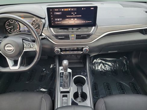 Certified 2024 Nissan Altima 2.5 SV w/ SV Premium Package image 16