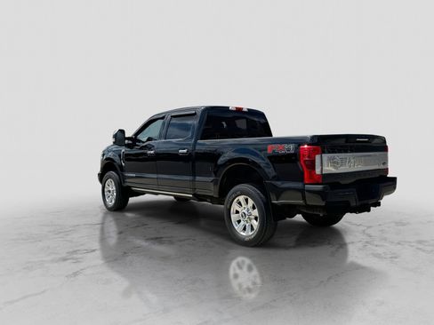 Used 2017 Ford F250 Platinum w/ Platinum Ultimate Package AWD/4WD image 5