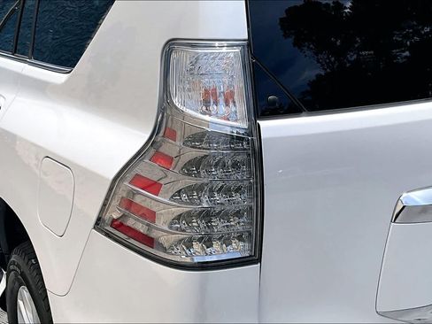 Used 2023 Lexus GX 460 Premium w/ Premium Plus Package AWD/4WD image 29
