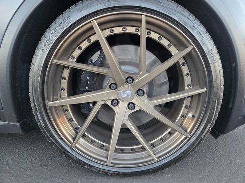 Used 2022 Tesla Model X Plaid image 18