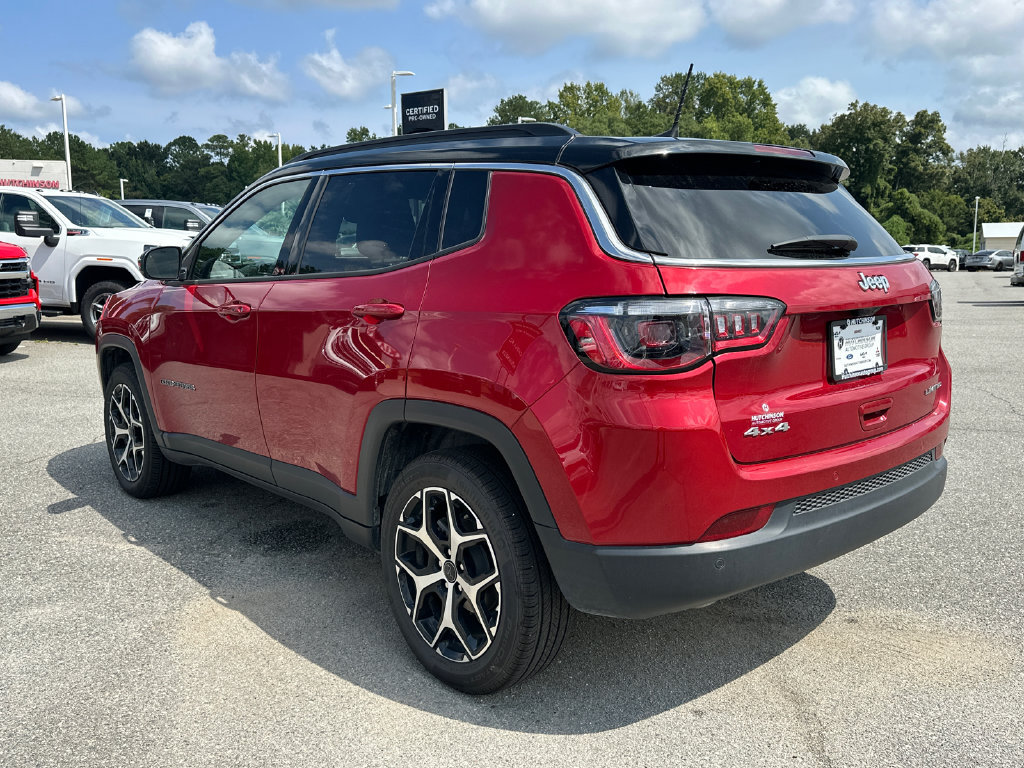 Used 2025 Jeep Compass Limited AWD/4WD image 5