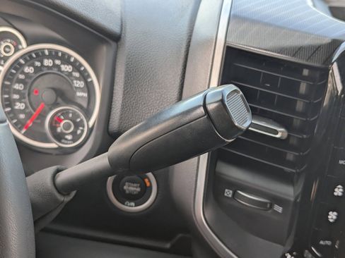 Used 2025 RAM 3500 Big Horn image 31