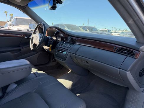Used 2005 Cadillac De Ville image 28