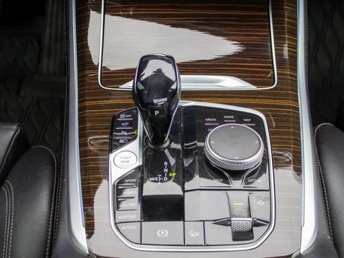 Used 2021 BMW X5 xDrive45e w/ Parking Assistance Package image 21