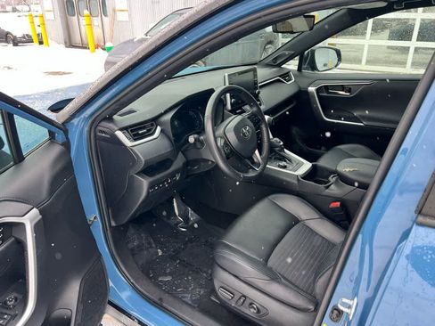 Used 2022 Toyota RAV4 XSE image 2