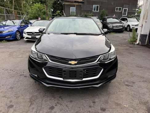 Used 2017 Chevrolet Cruze LS FWD image 12