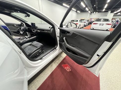 Used 2022 Audi S4 Premium Plus image 39