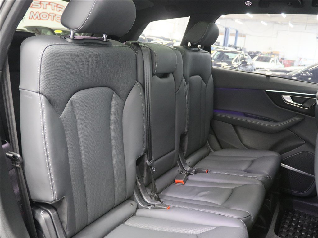Used 2025 Audi Q7 3.0T Prestige AWD/4WD image 21