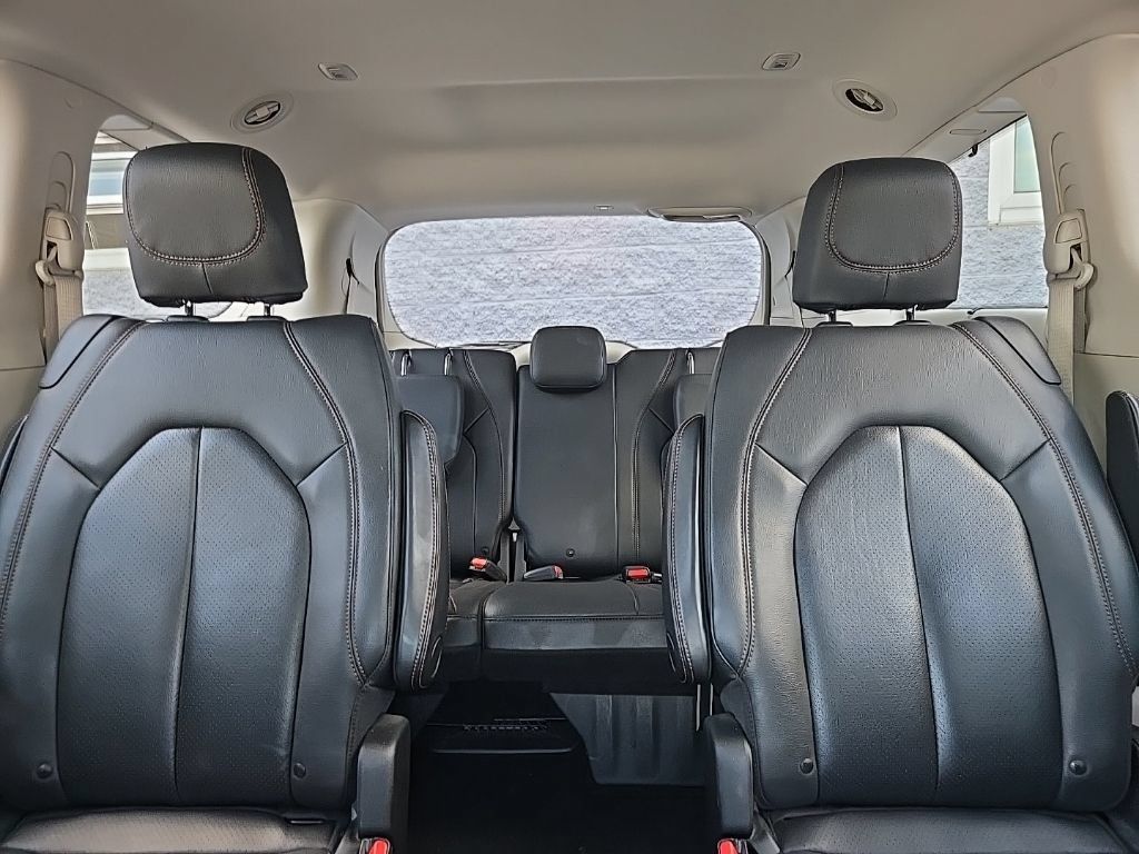 Used 2020 Chrysler Pacifica Touring-L Plus FWD image 26