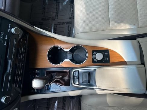 Used 2019 Lexus RX 350 AWD w/ Navigation Package image 17