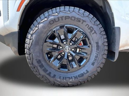 Used 2024 Nissan Frontier SV w/ Technology Package AWD/4WD image 34