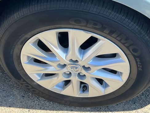 Used 2013 Toyota Prius Prime Plug-In Hybrid FWD image 15