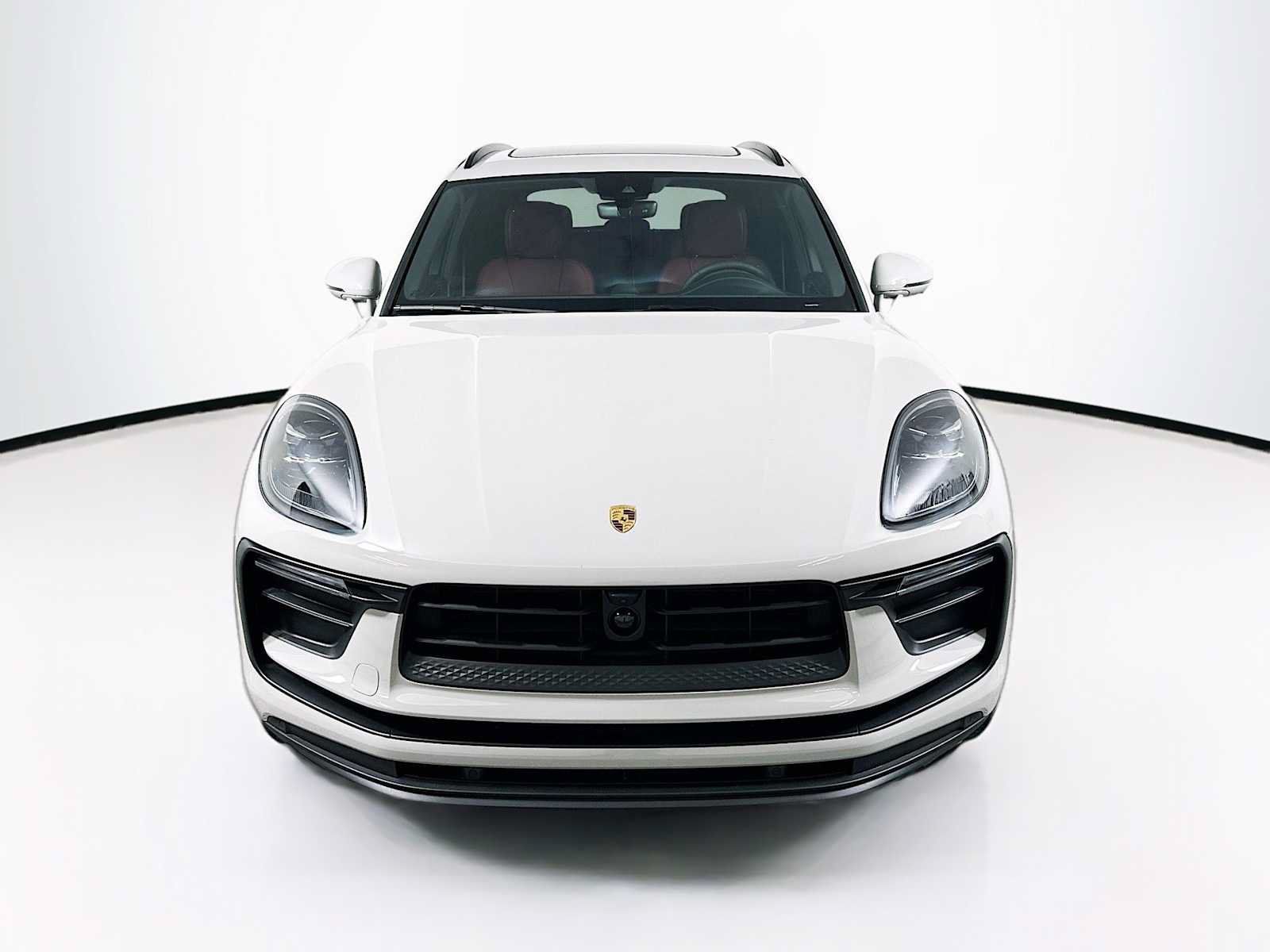 Used 2026 Porsche Macan AWD/4WD image 6