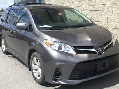 Used 2019 Toyota Sienna LE