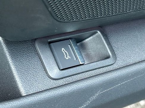 Used 2023 Audi RS e-tron GT w/ Ceramic Brake Package image 83