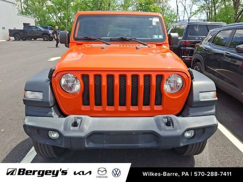 Used 2019 Jeep Wrangler Sport AWD/4WD image 2