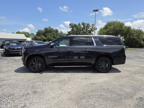 New 2026 Chevrolet Suburban Premier w/ Sun And Tow Package RWD image 9