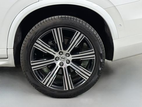 Certified 2025 Volvo XC90 T8 Plus w/ Protection Package Premier AWD/4WD image 31