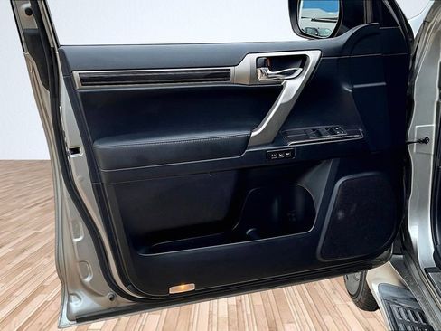 Used 2021 Lexus GX 460 Premium AWD/4WD image 16