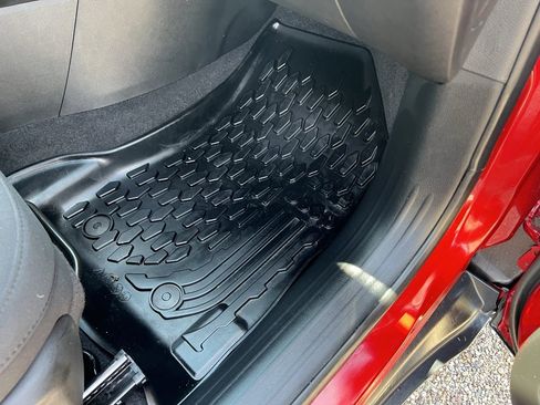 Used 2025 Jeep Compass Sport image 8