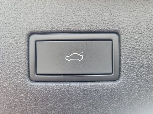 Used 2021 Volkswagen Tiguan SEL Premium R-Line w/ 3rd Row Seat Package image 14