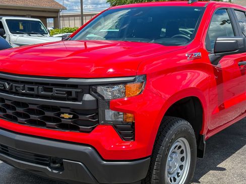 Used 2025 Chevrolet Silverado 1500 W/T w/ WT Value Package AWD/4WD image 7