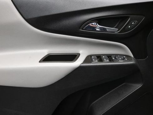 Used 2023 Chevrolet Equinox LT FWD image 10