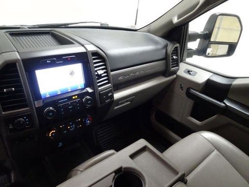 Used 2021 Ford F250 XL w/ Power Equipment Group image 29