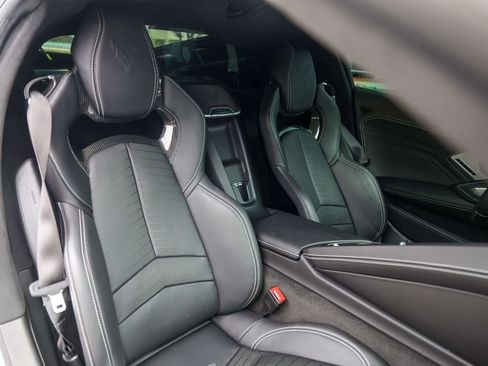 Used 2025 Chevrolet Corvette Z06 image 25