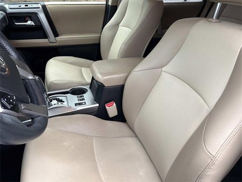 Used 2016 Toyota 4Runner SR5 Premium image 26