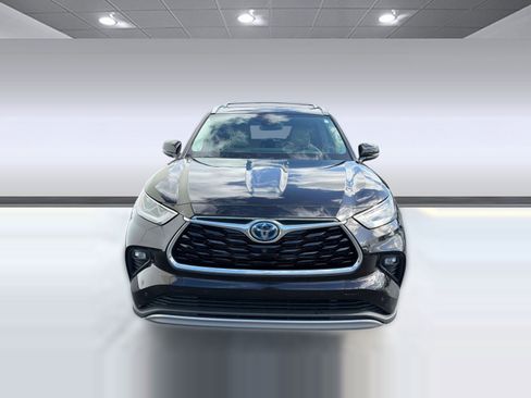 Used 2022 Toyota Highlander Platinum image 6
