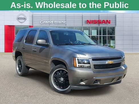 Used 2012 Chevrolet Tahoe 4WD image 3