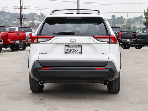 Certified 2025 Toyota RAV4 XLE w/ Convenience Package FWD image 6