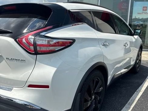Used 2017 Nissan Murano Platinum w/ Platinum Technology Package FWD image 3