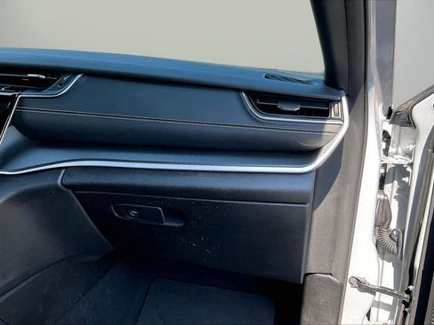 Certified 2023 Jeep Grand Cherokee Altitude AWD/4WD image 21
