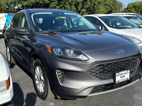 Used 2022 Ford Escape SE AWD/4WD image 2