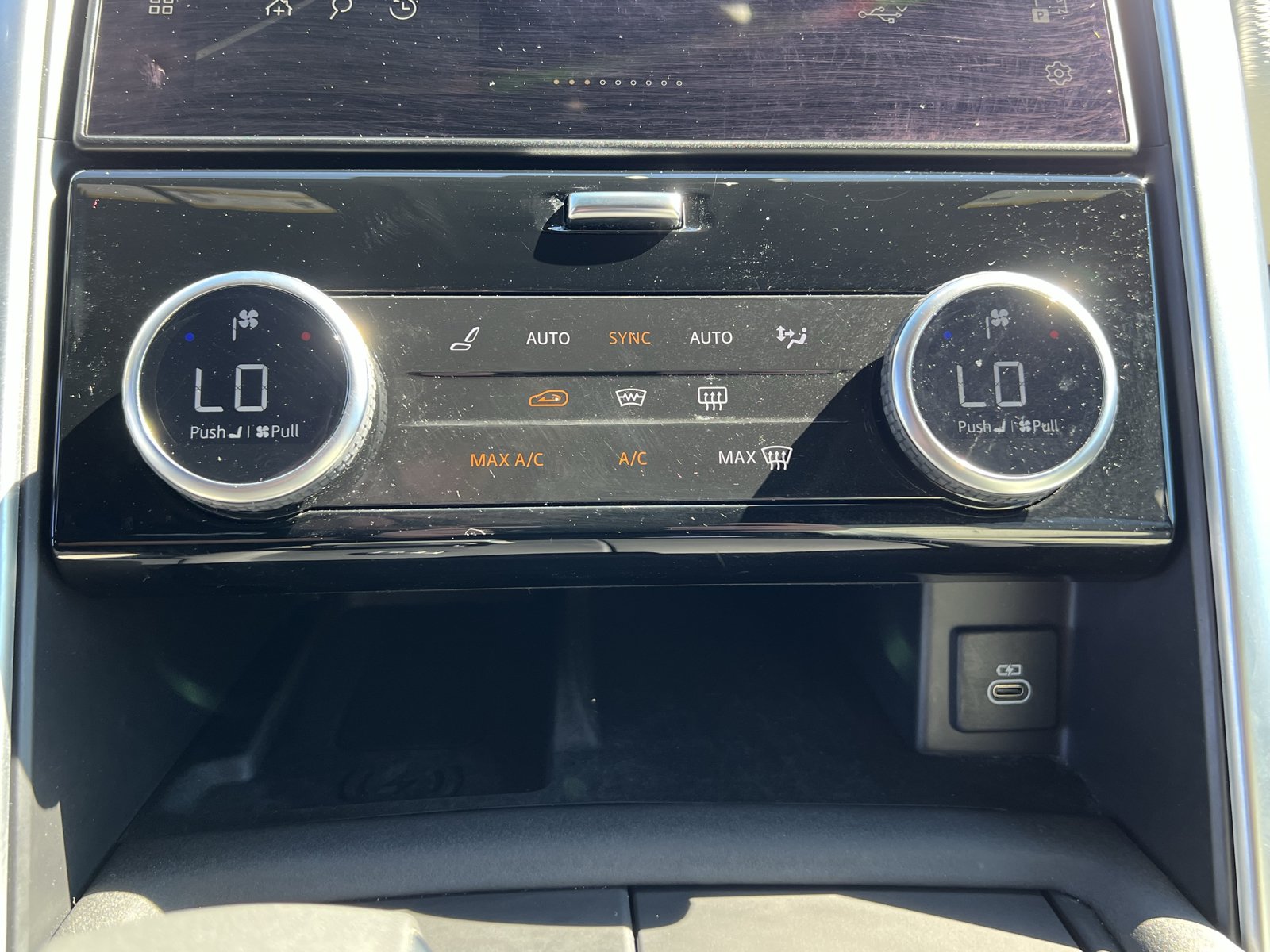 Used 2023 Land Rover Discovery S R-Dynamic AWD/4WD image 28