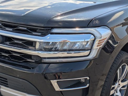 Used 2024 Ford Expedition Max Limited AWD/4WD image 12