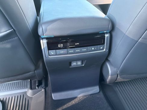 Used 2026 Lexus GX 550 w/ Accessory Package (2T) AWD/4WD image 13