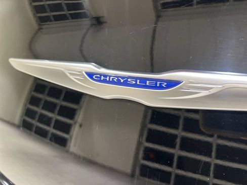 Used 2019 Chrysler 300 Touring L w/ Quick Order Package 22F RWD image 27