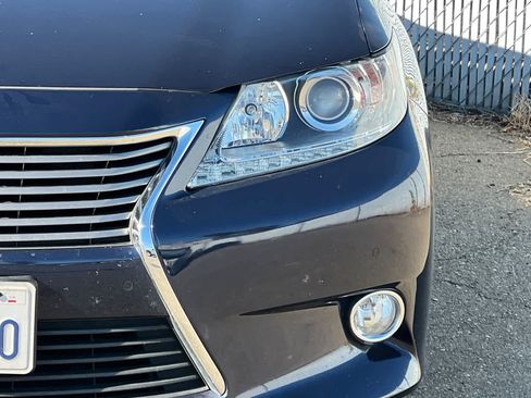 Used 2014 Lexus ES 300h w/ Premium Package w/Bamboo Trim FWD image 14